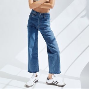 Levi’s Ribcage straight jeans